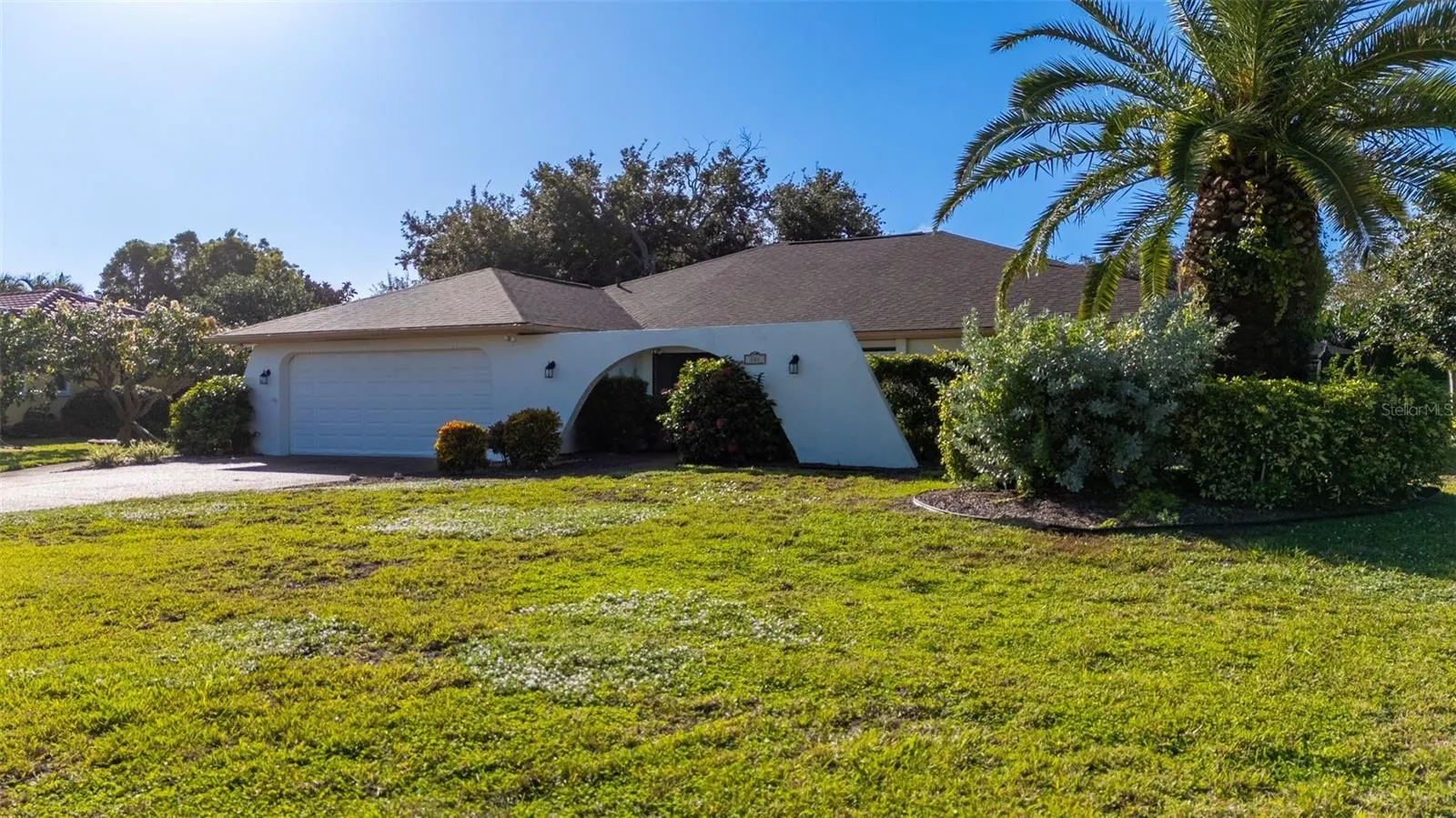 404 EDEN DR