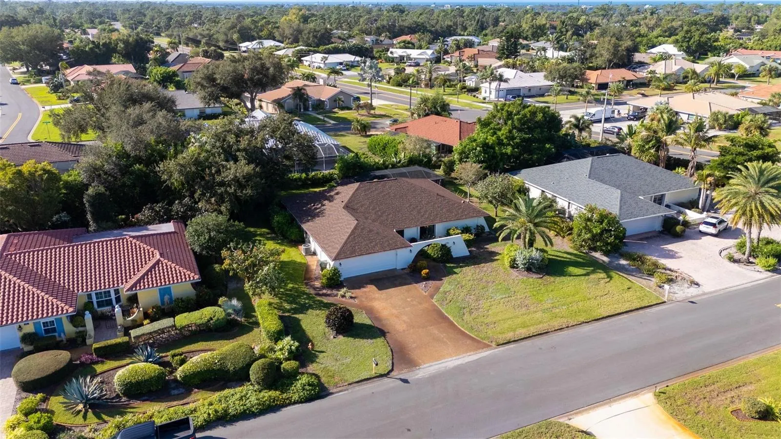 404 EDEN DR