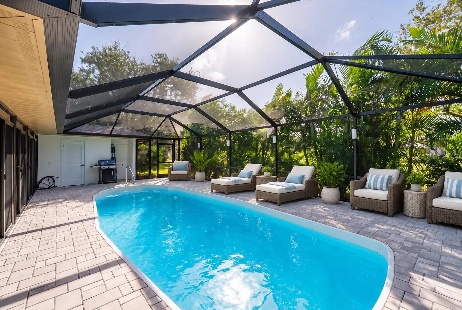 404 EDEN DR