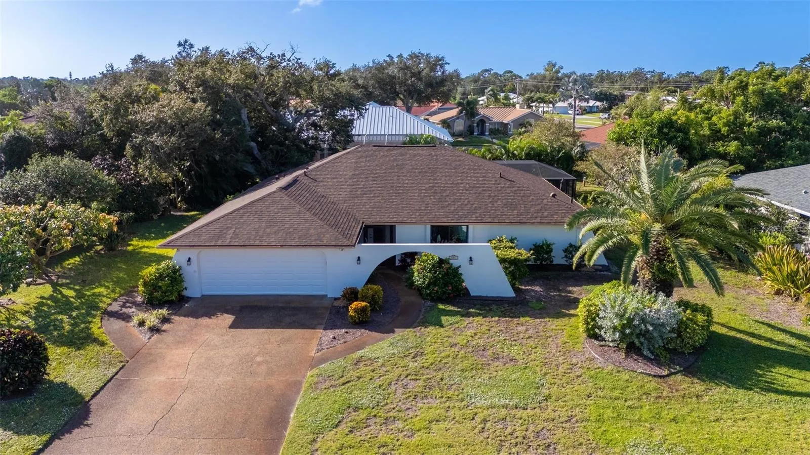 404 EDEN DR