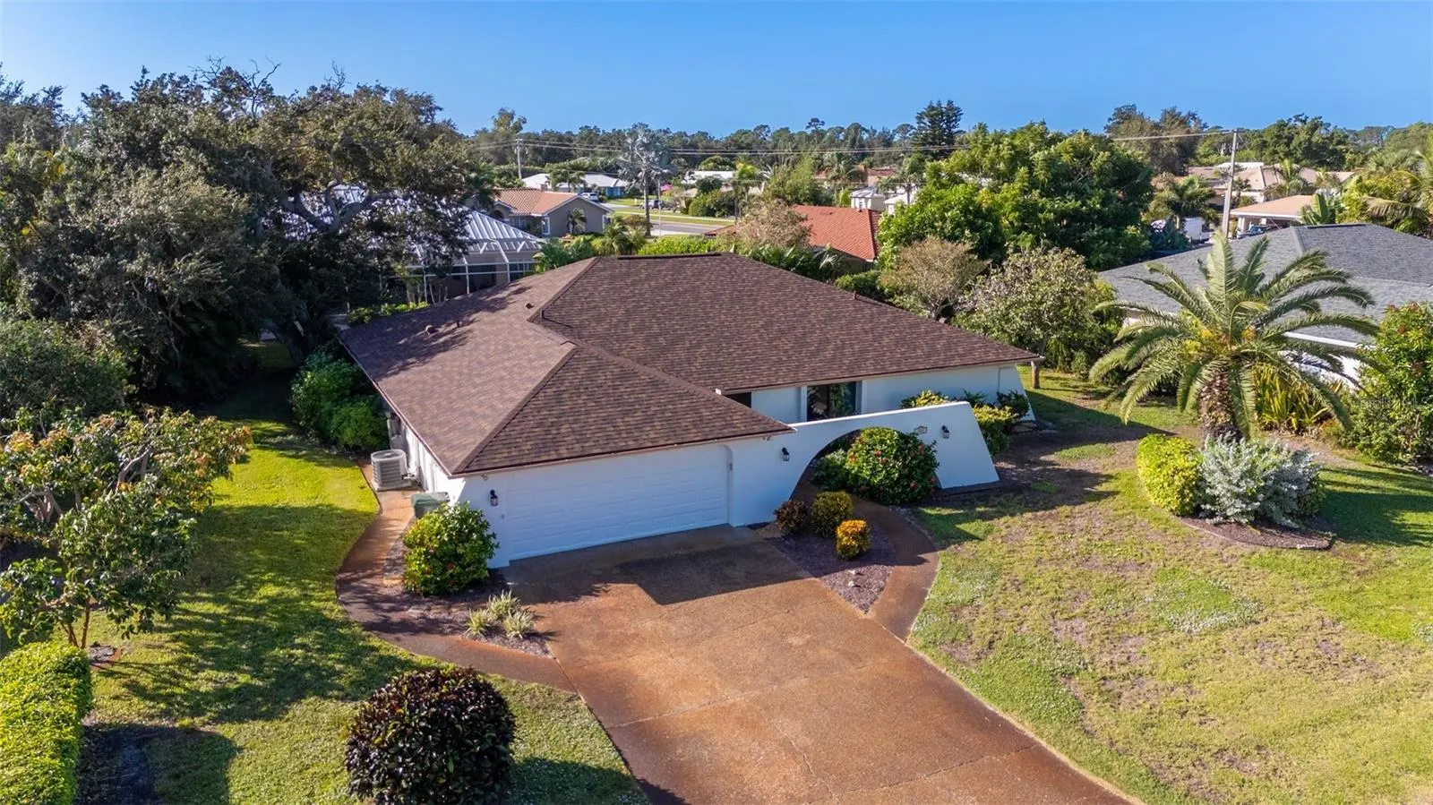 404 EDEN DR