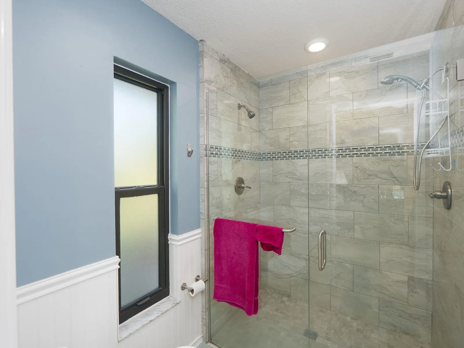 404 EDEN DR