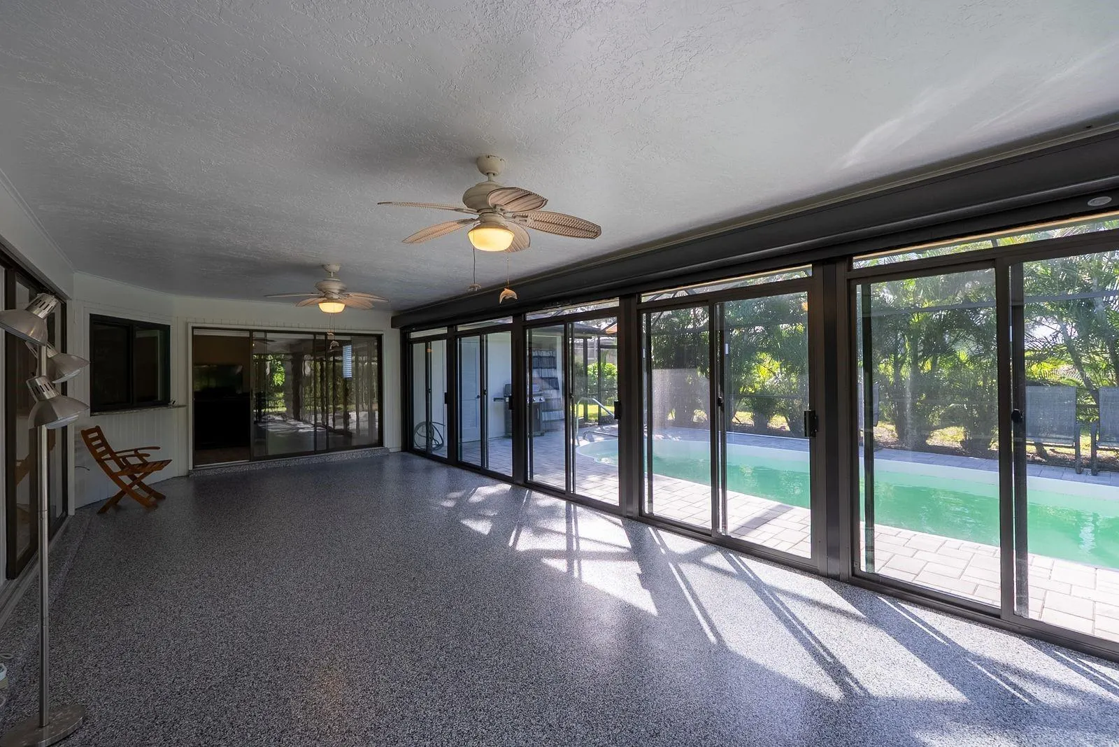404 EDEN DR