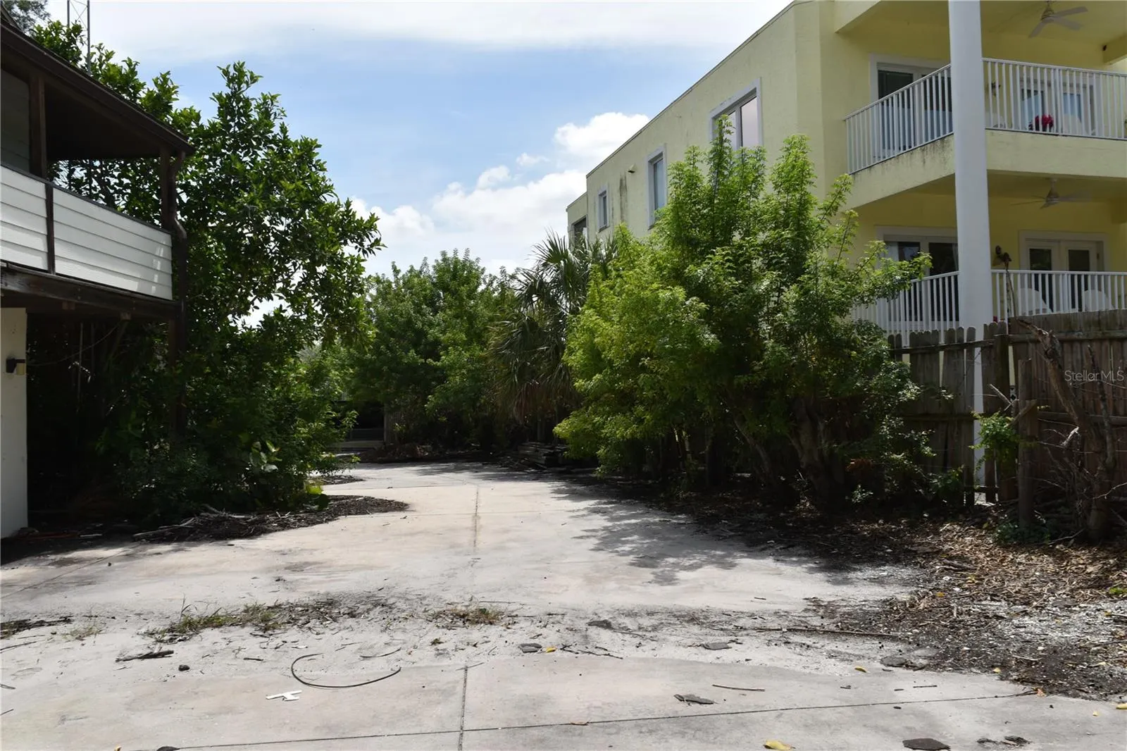 8475 MANASOTA KEY RD