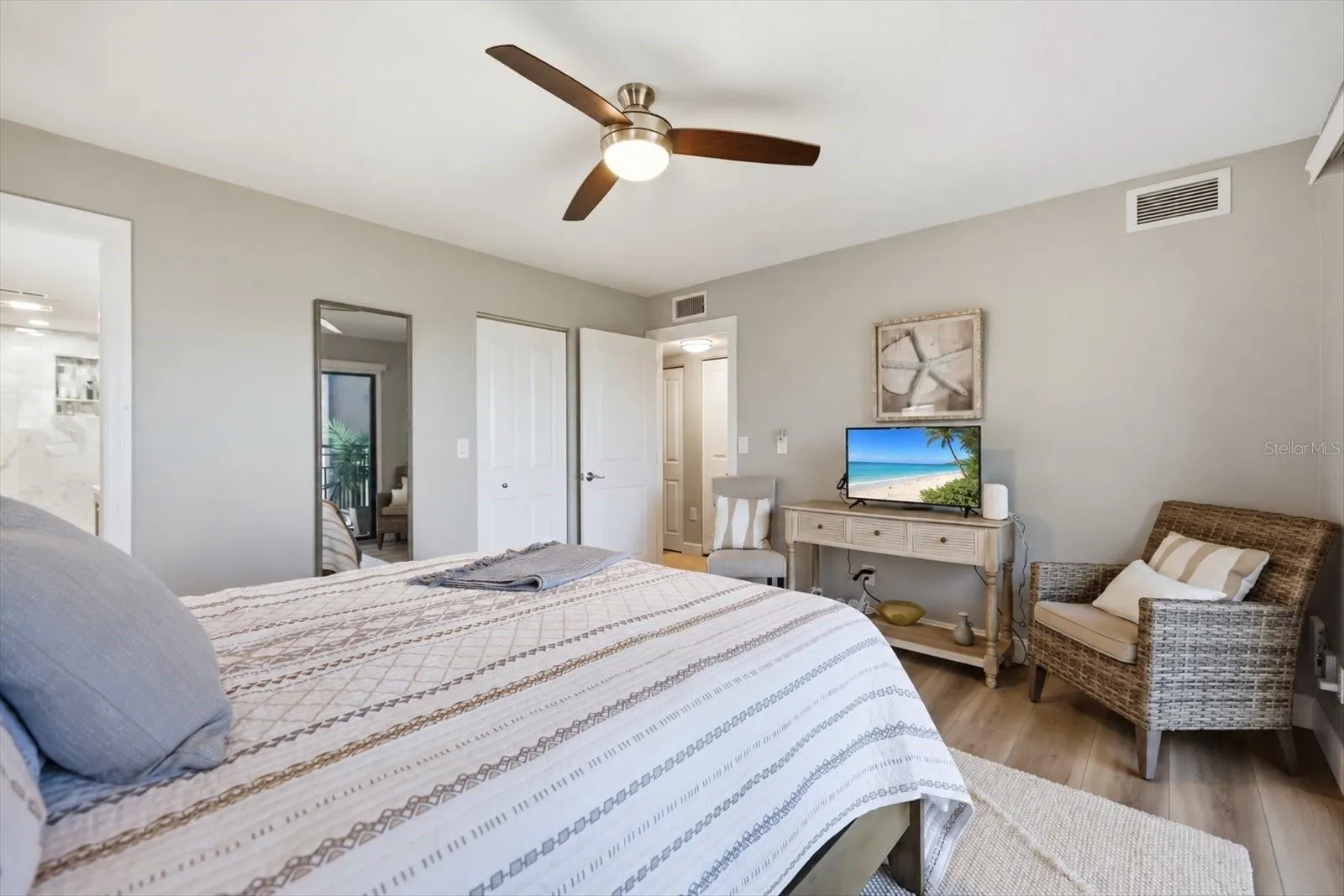 6460 MOURNING DOVE DR #305 #305