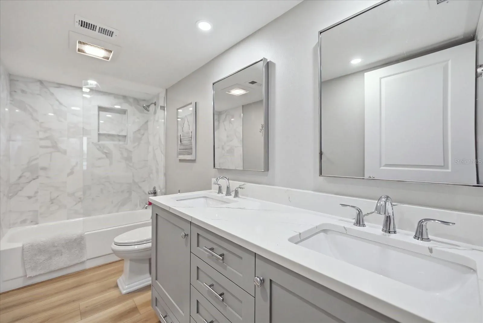 6460 MOURNING DOVE DR #305 #305