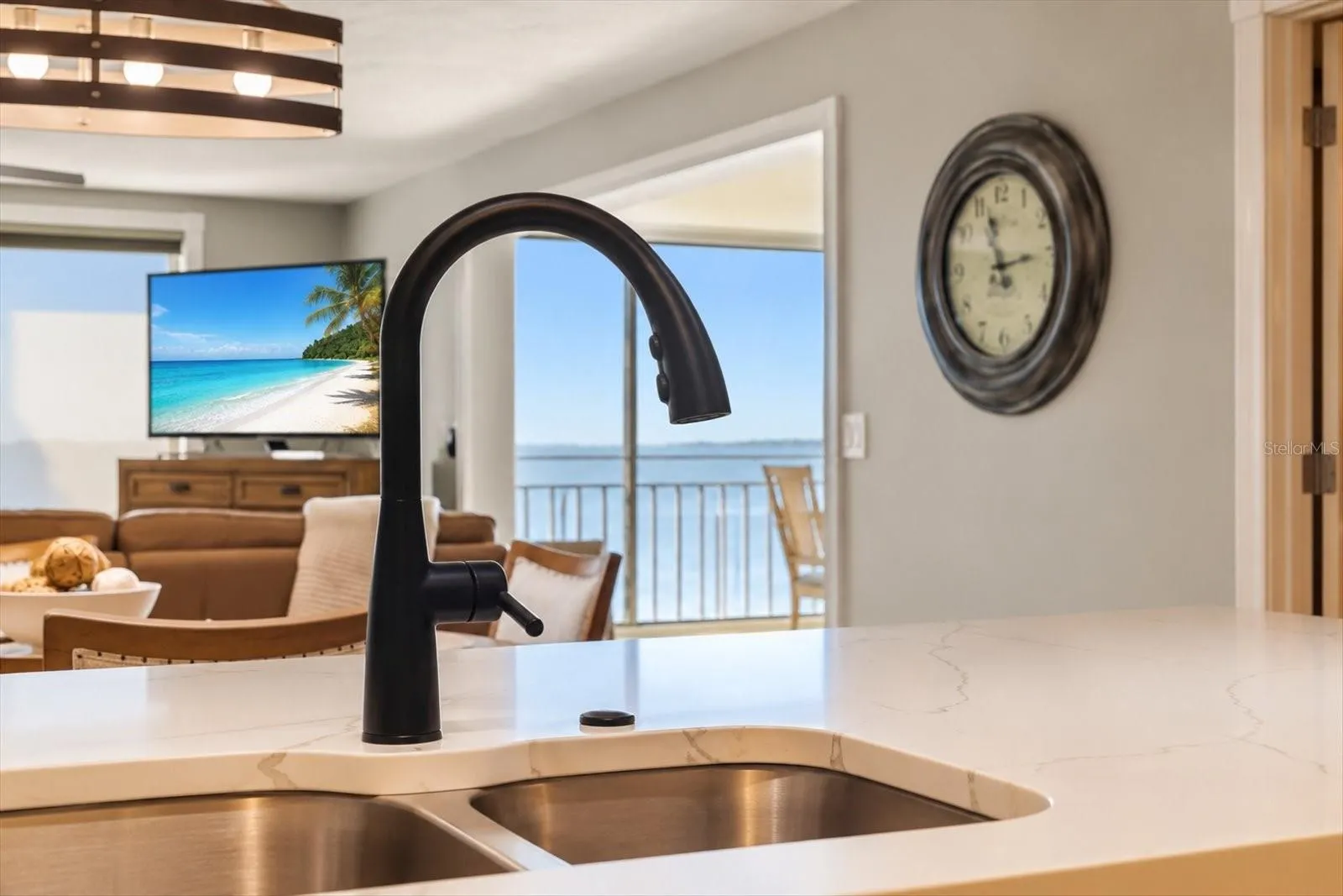 6460 MOURNING DOVE DR #305 #305