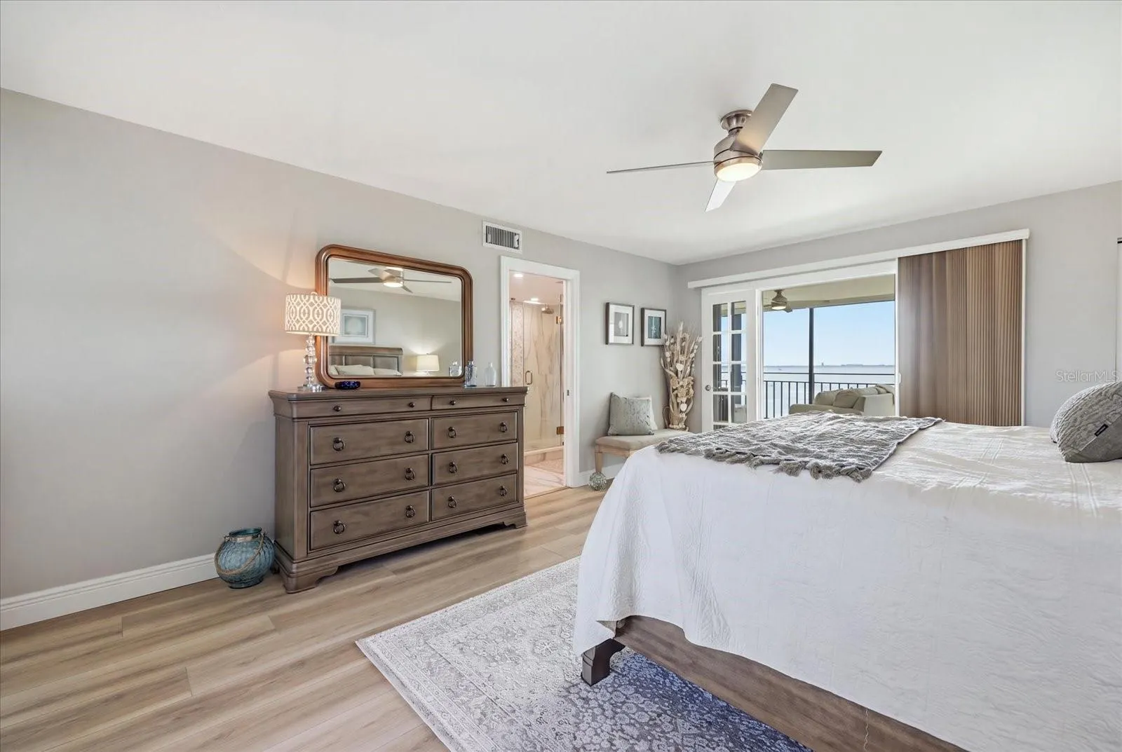 6460 MOURNING DOVE DR #305 #305