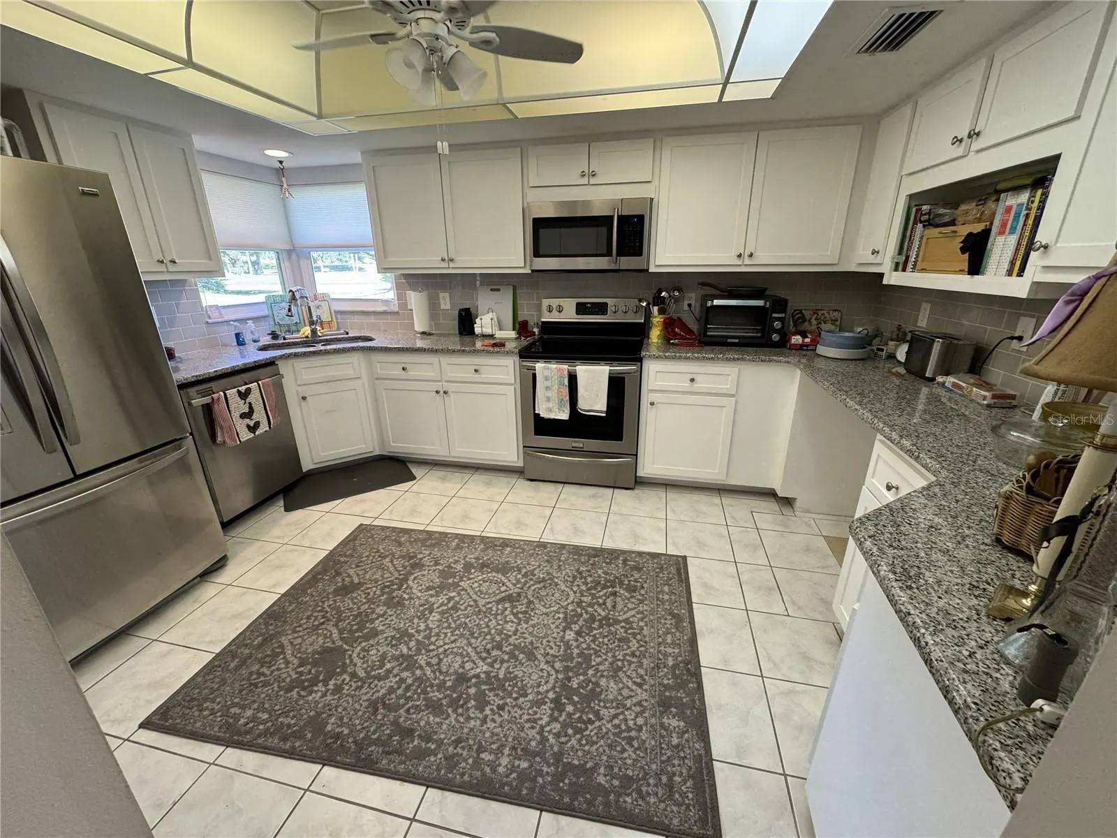 3054 CROWN HERON PT