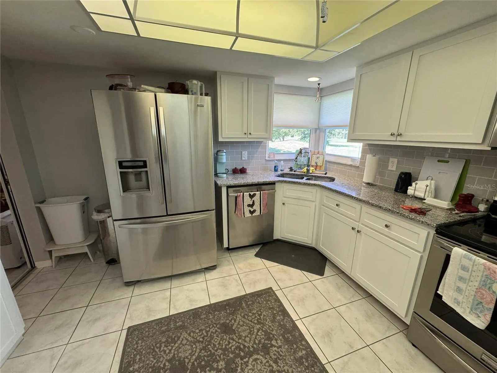 3054 CROWN HERON PT