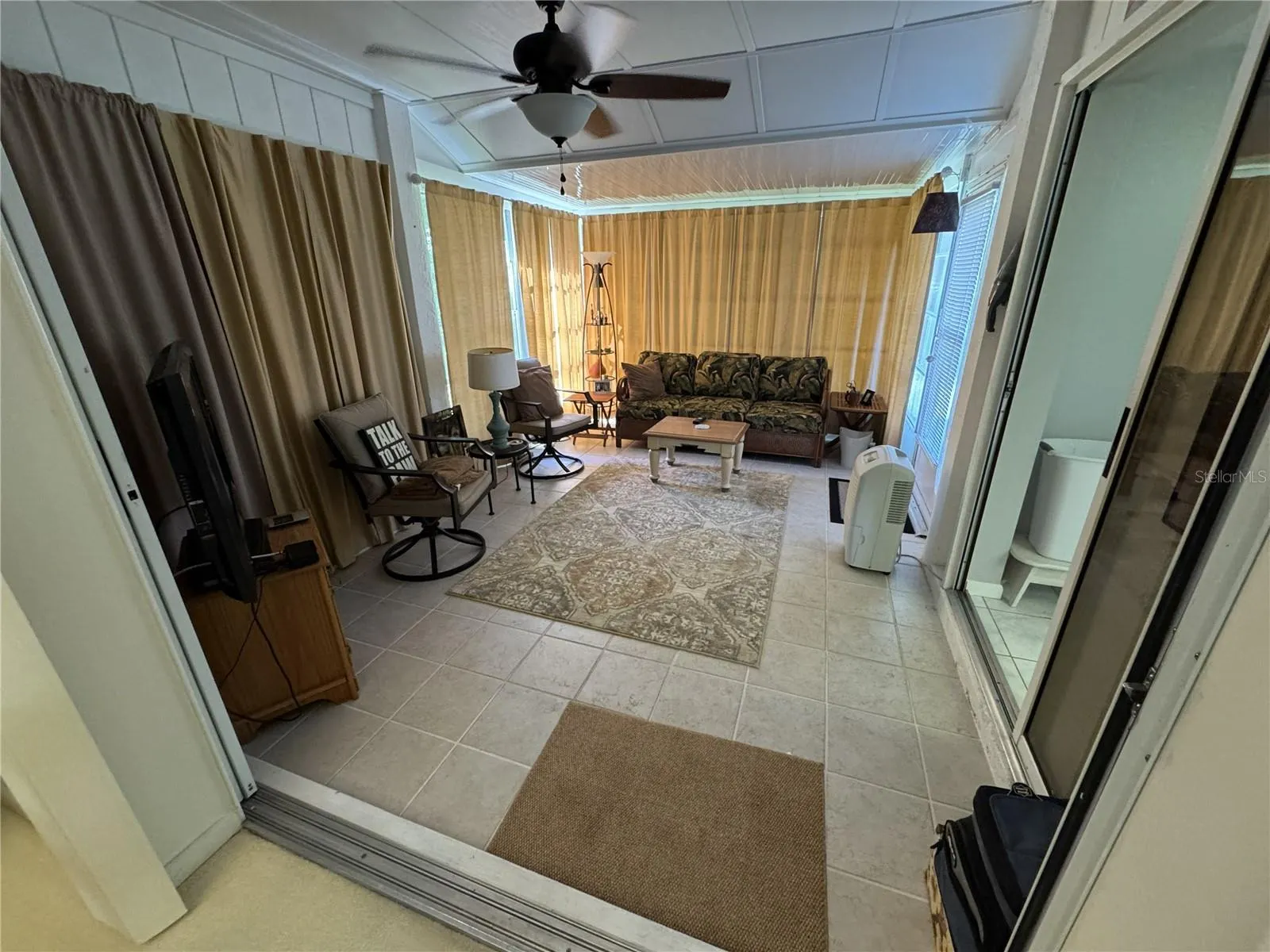 3054 CROWN HERON PT