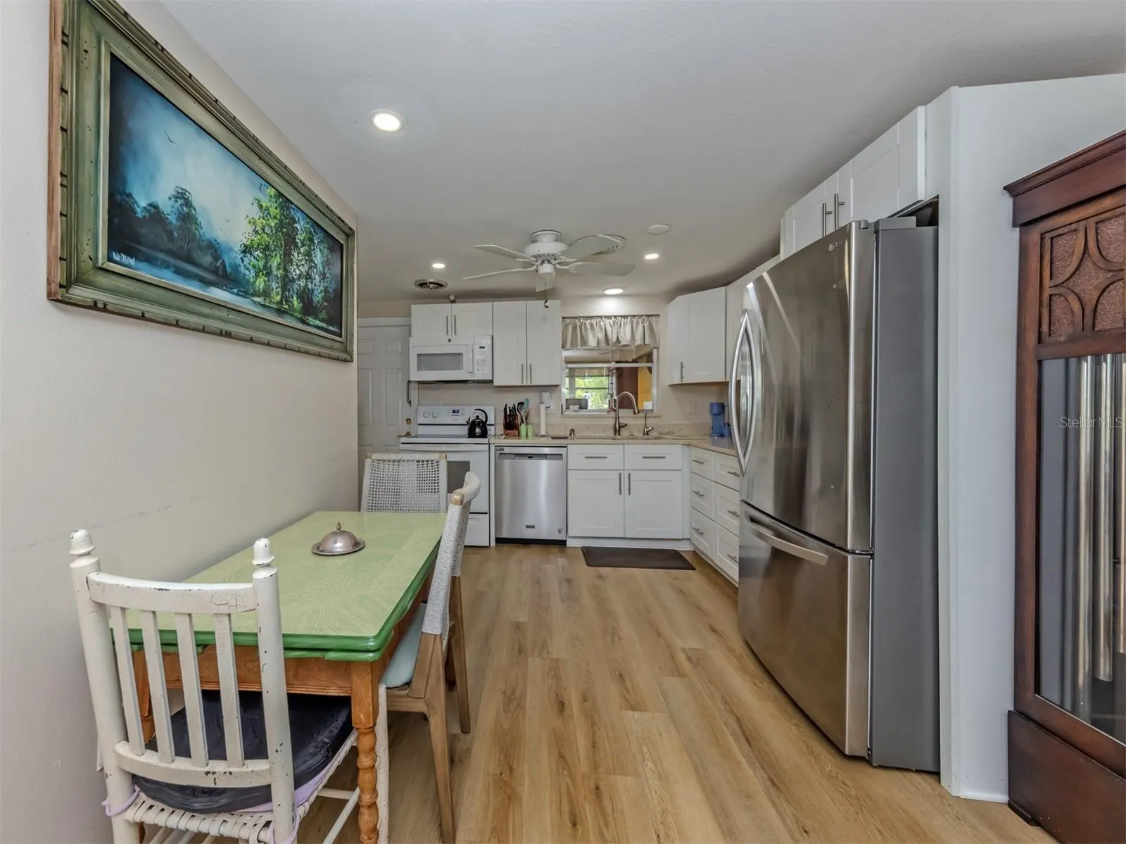 1045 FALCON RD