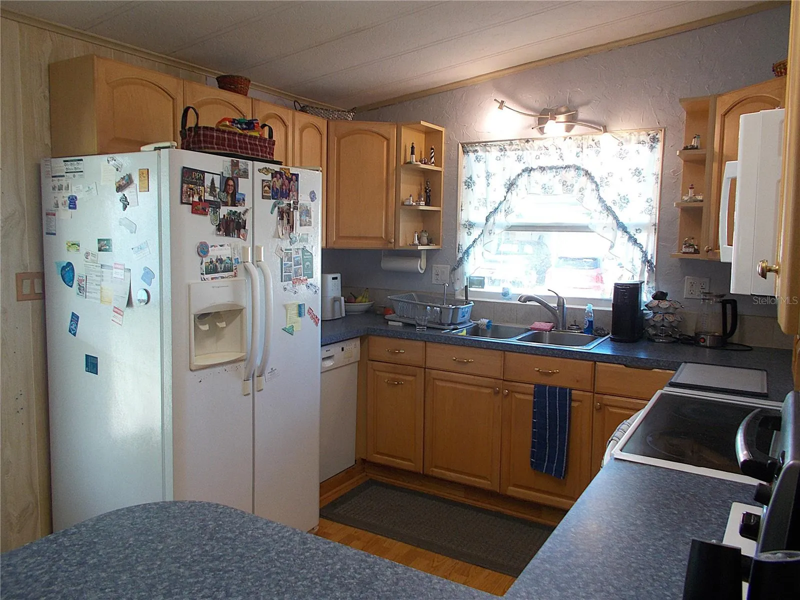 525 SANDPIPER DR