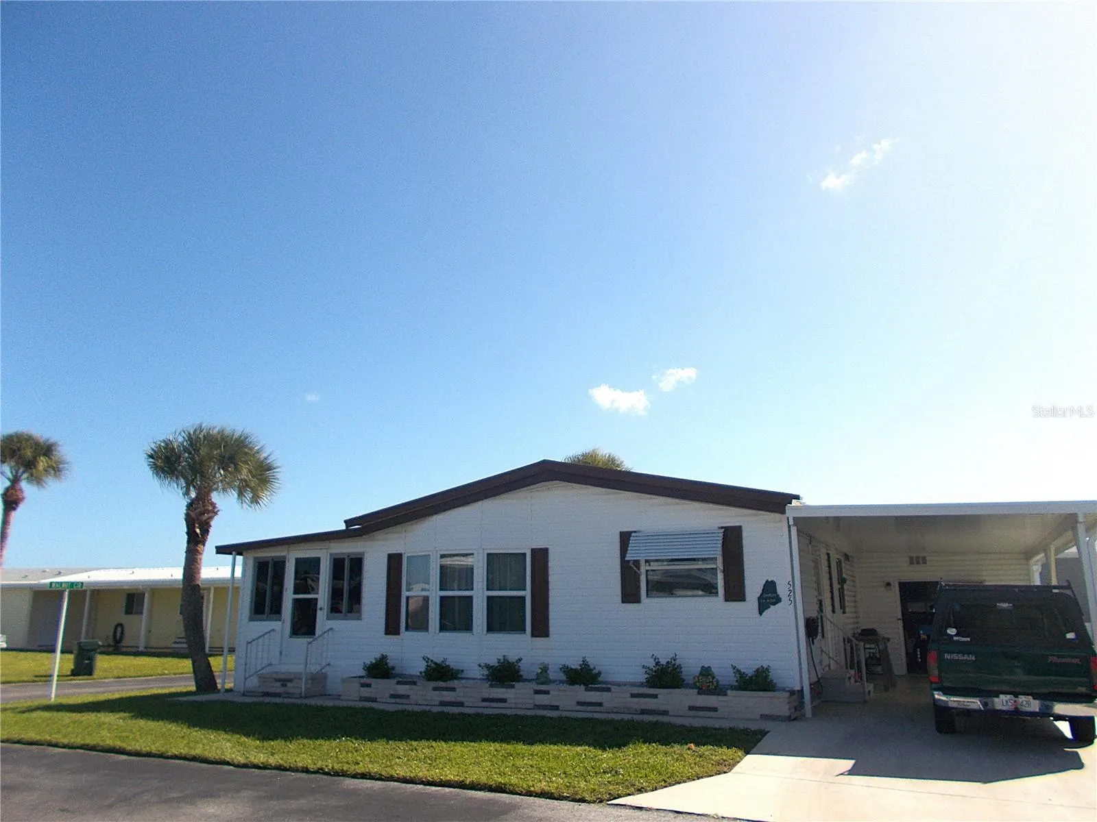 525 SANDPIPER DR