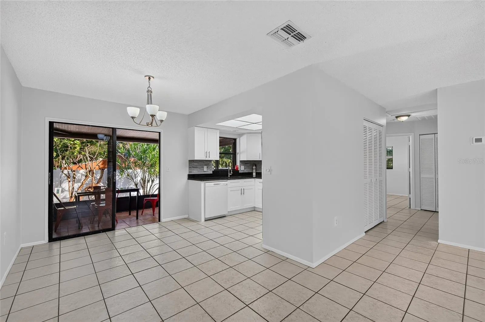 442 N JEFFERSON AVE