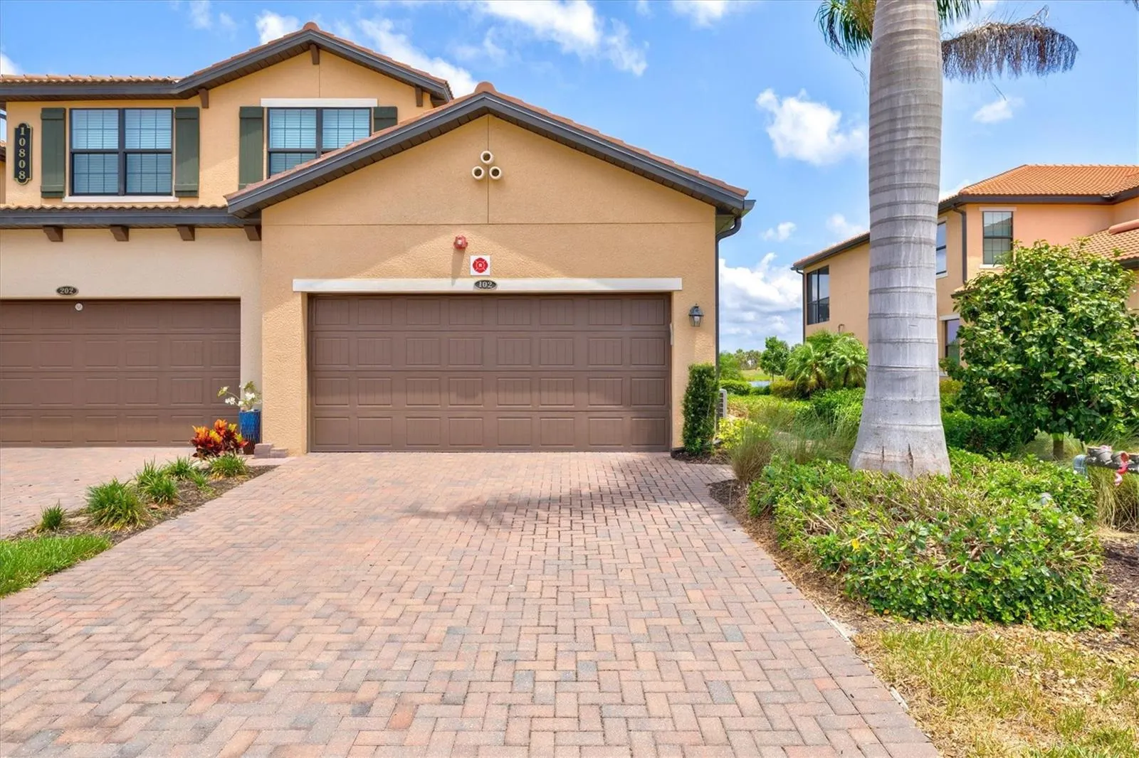 10808 TARFLOWER DR #102 #102