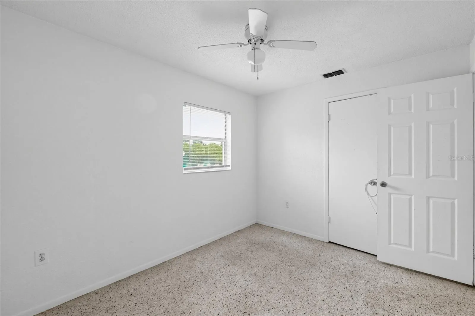 1231 ROBERT KING HIGH DR