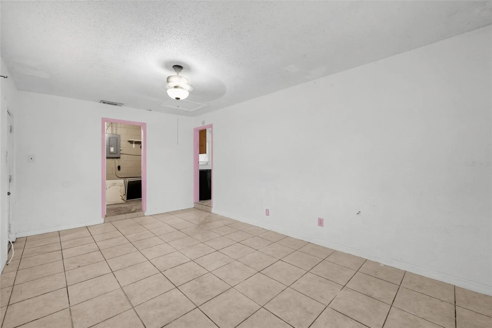 1231 ROBERT KING HIGH DR