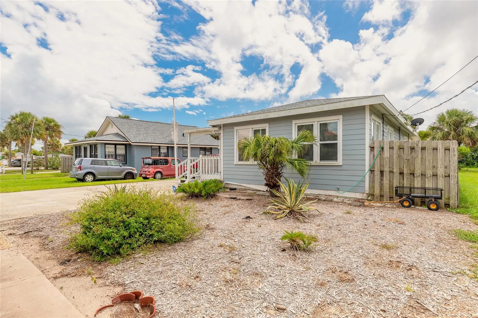 412 REVILO BLVD