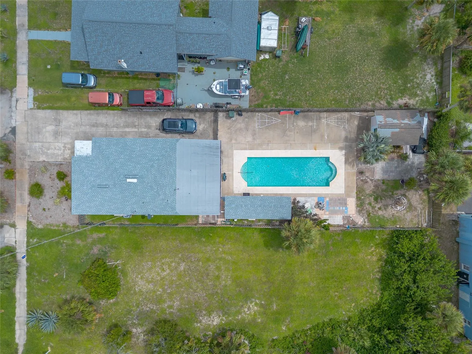 412 REVILO BLVD