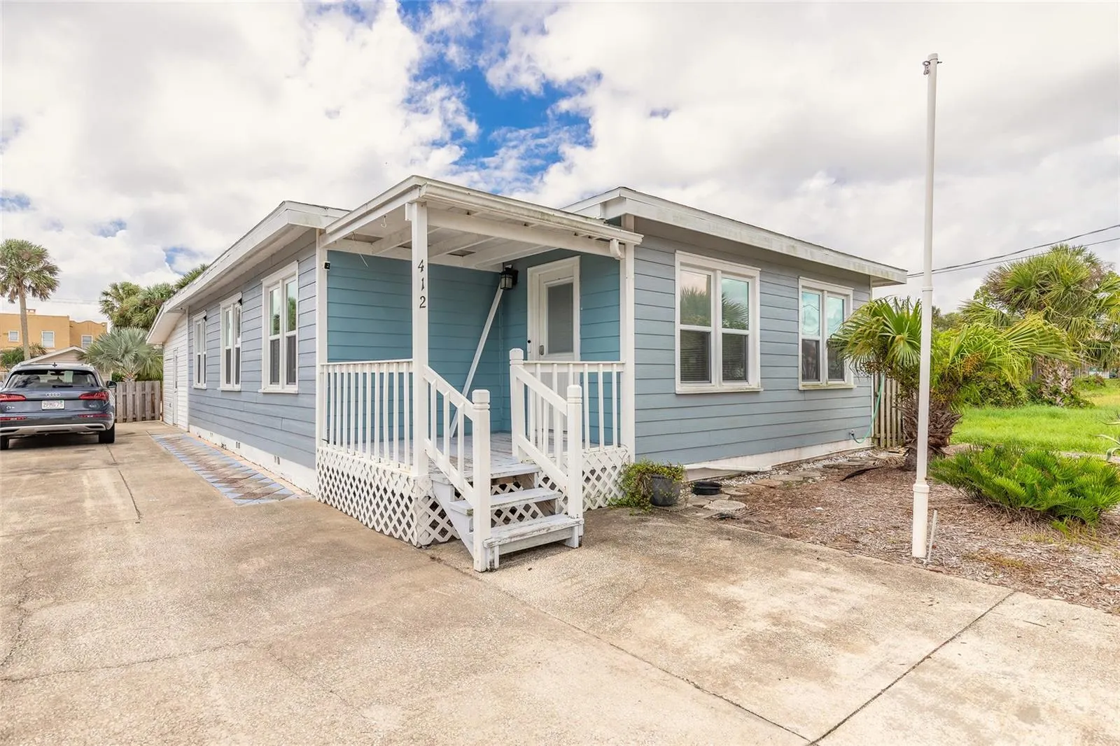 412 REVILO BLVD