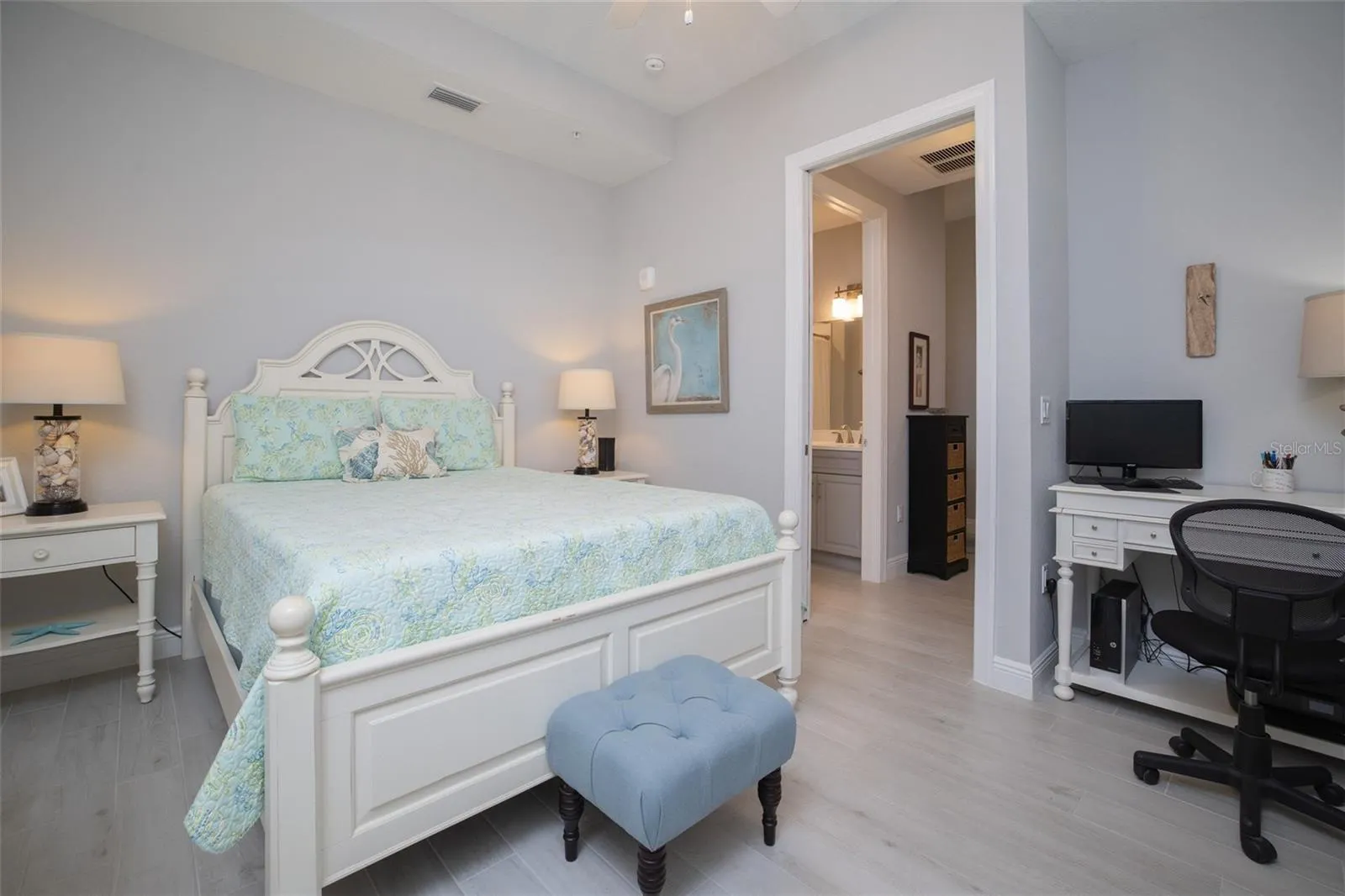 1 RIVERWALK DR #402, #402