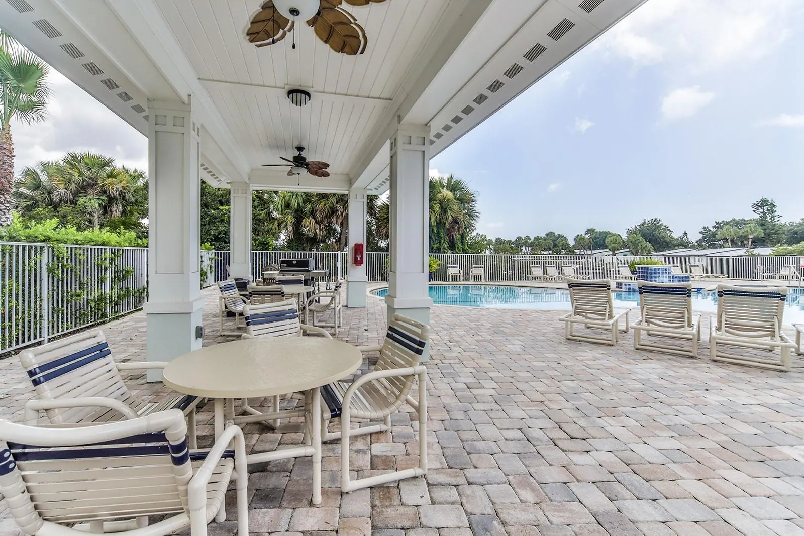 1 RIVERWALK DR #402, #402