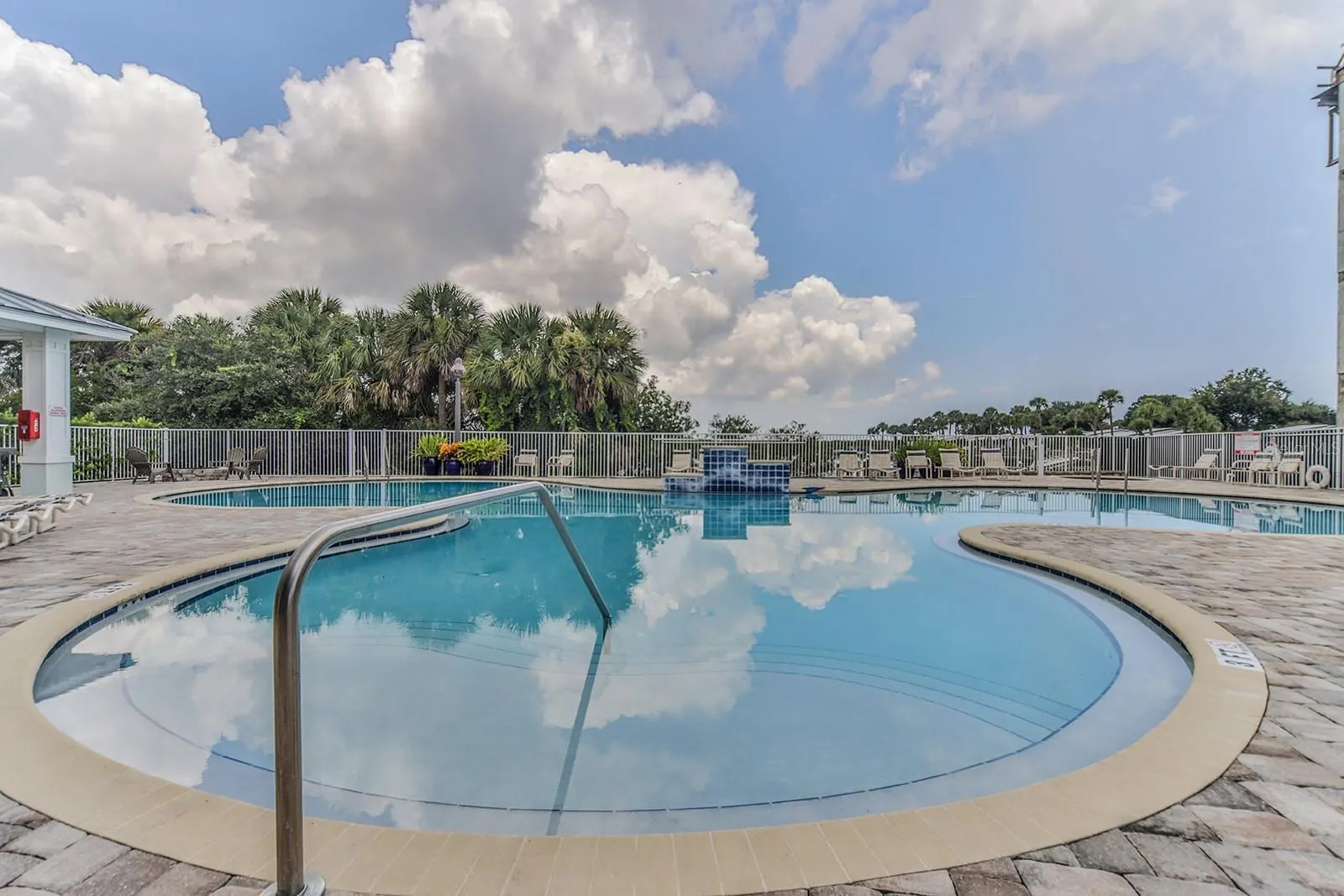 1 RIVERWALK DR #402, #402