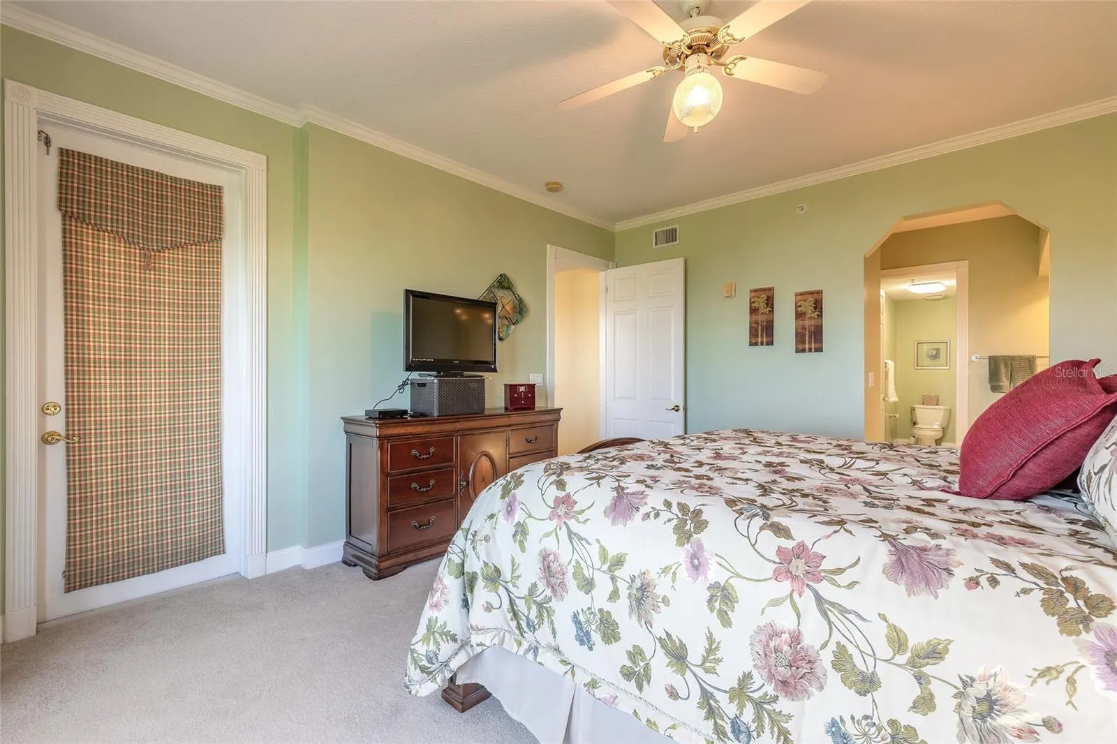 4672 RIVERWALK VILLAGE CT #8402, #8402