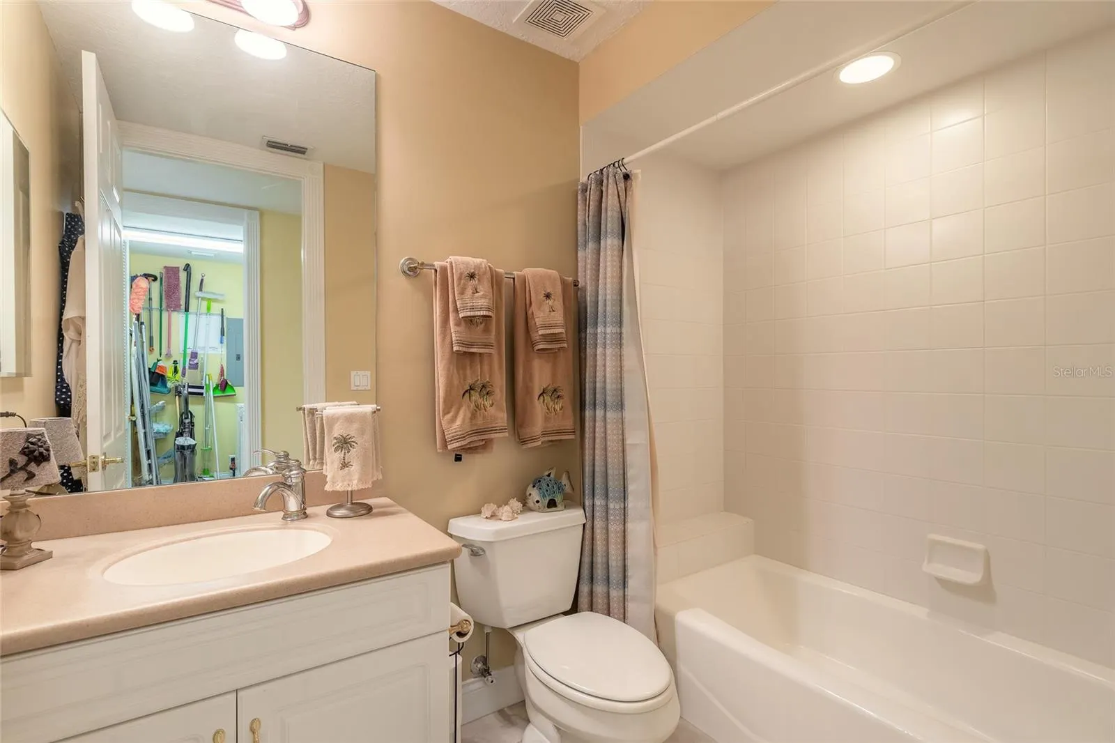 4672 RIVERWALK VILLAGE CT #8402, #8402