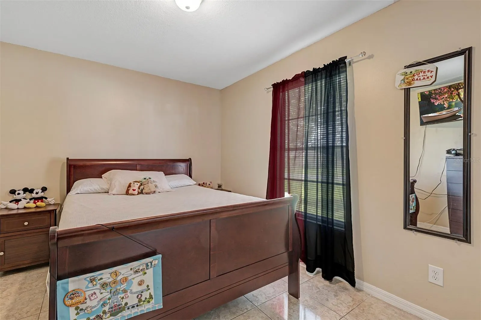 819 NELSON DR
