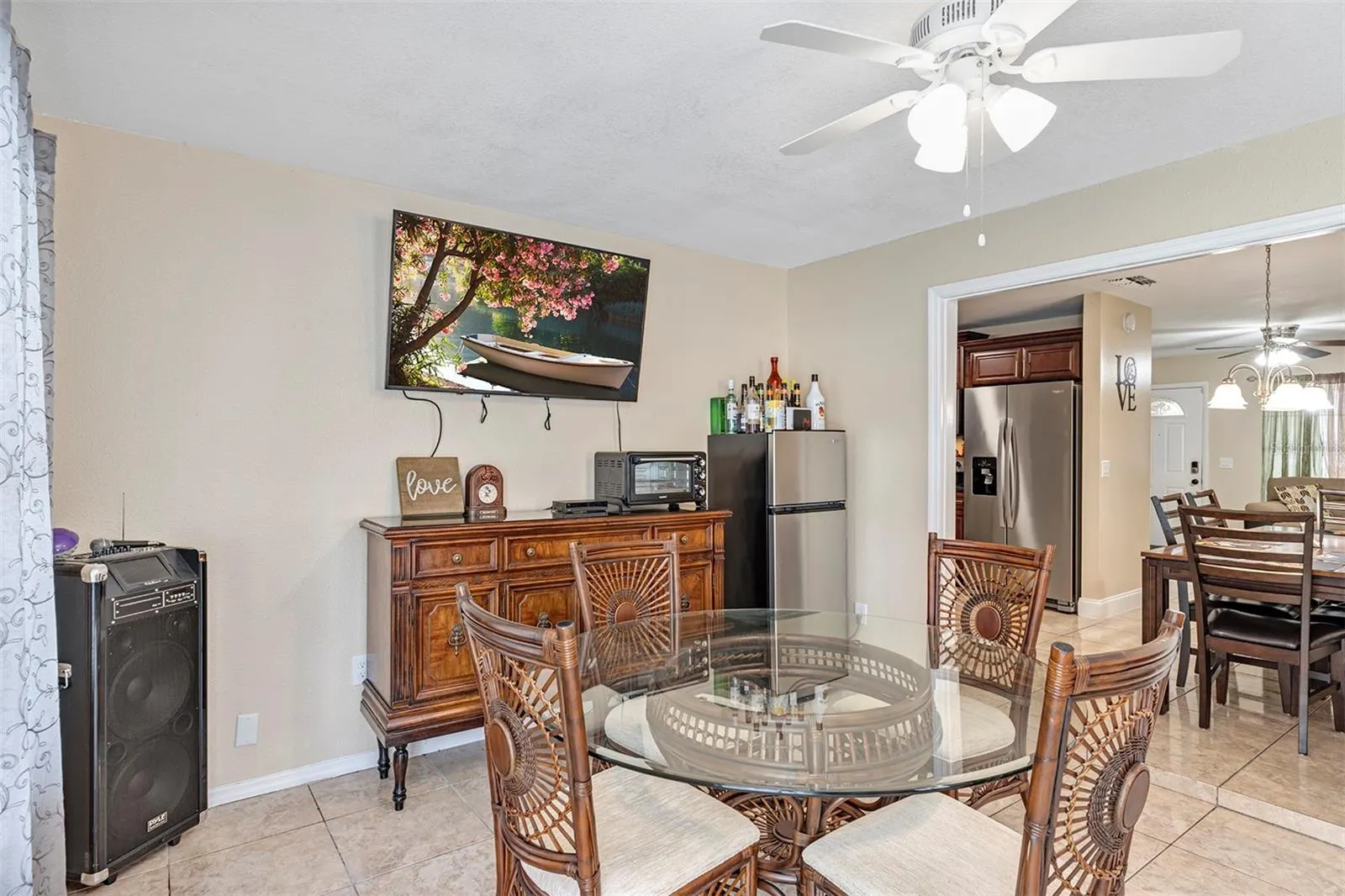 819 NELSON DR