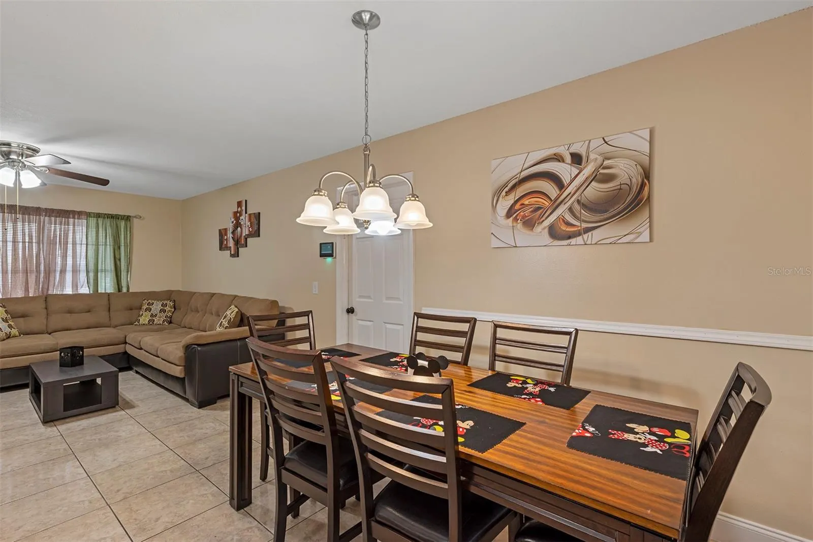 819 NELSON DR