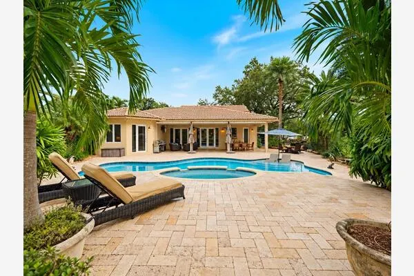 3800 SW 137TH AVE