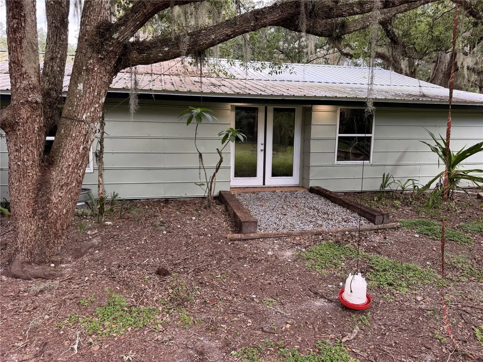 525 OLD DIXIE LN