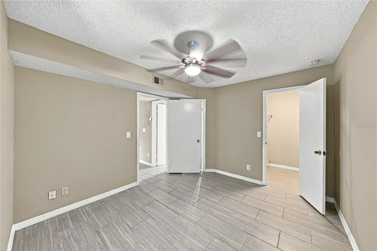485 FORESTWAY CIR #101 #101