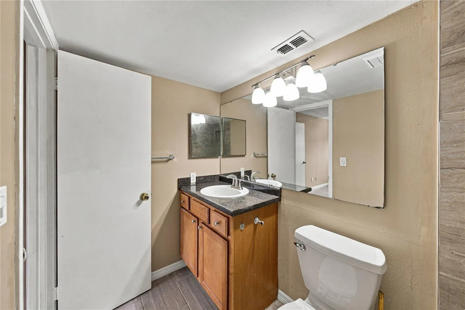 485 FORESTWAY CIR #101 #101