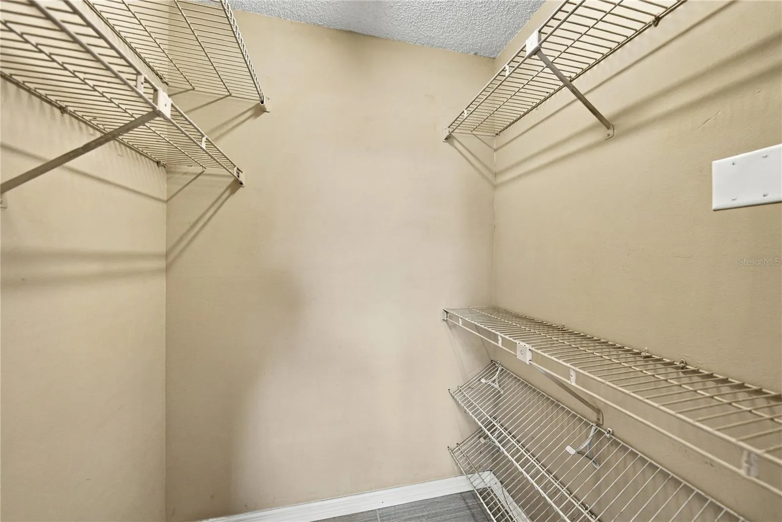 485 FORESTWAY CIR #101 #101