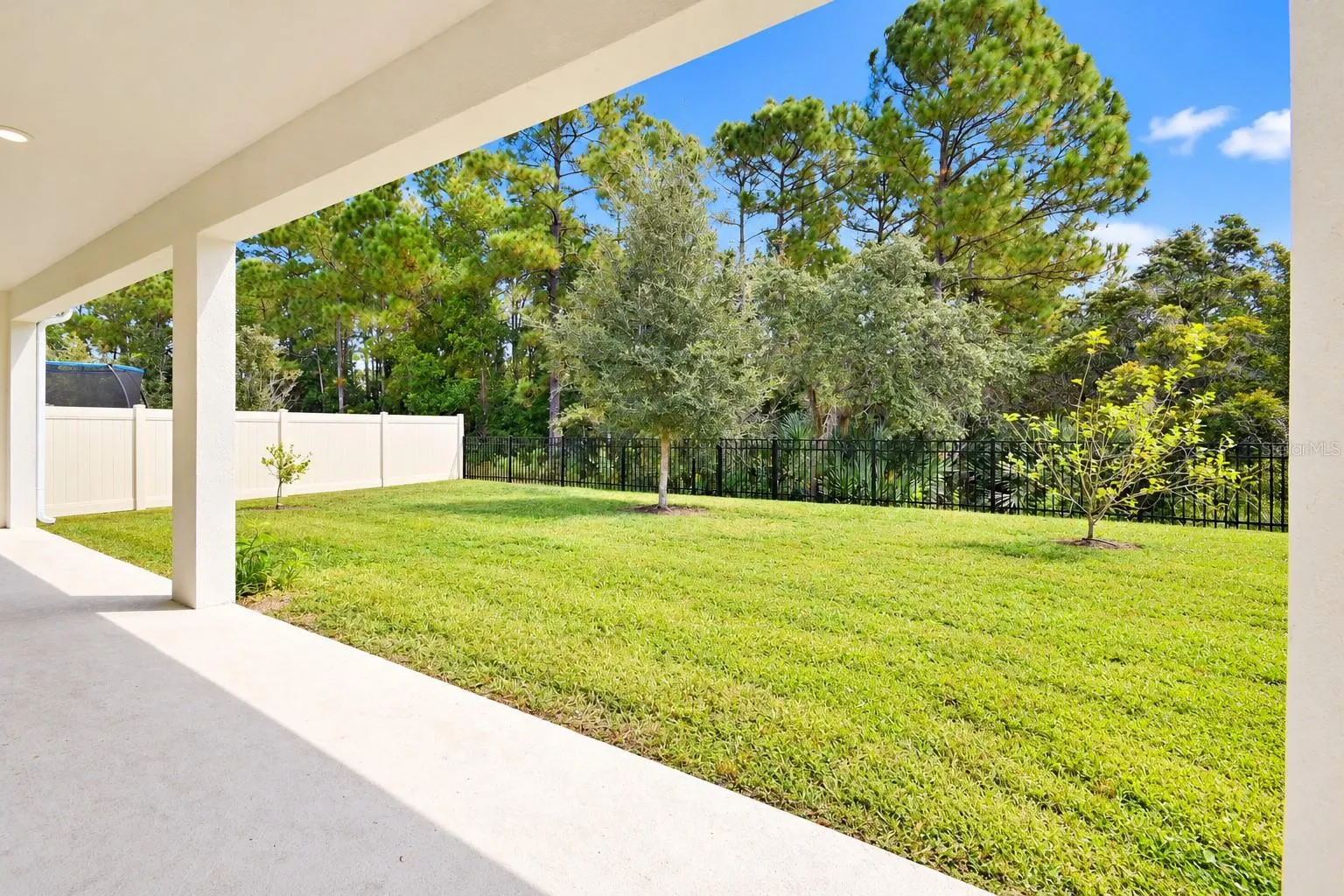 3975 WILLOWBROOK DR