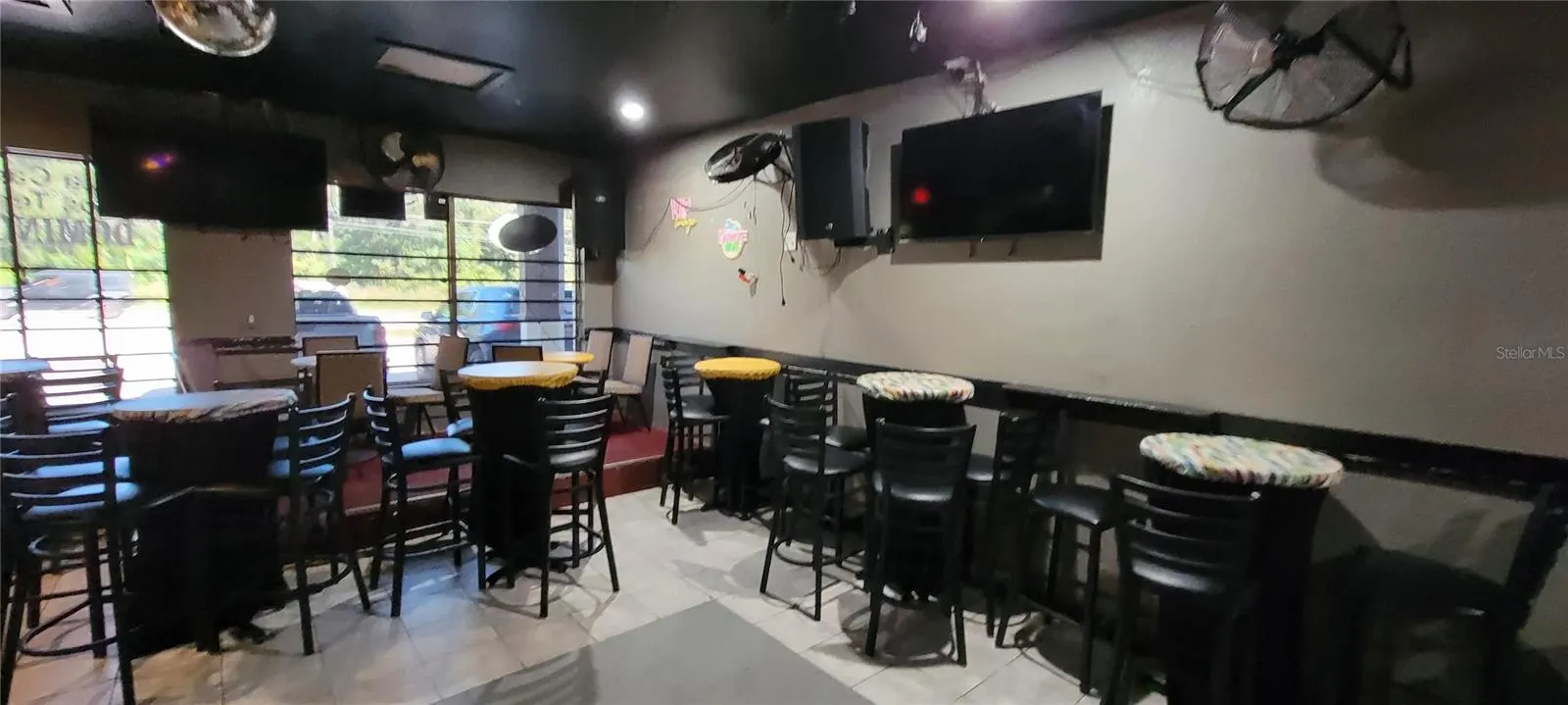 500-508 W OAK RIDGE RD