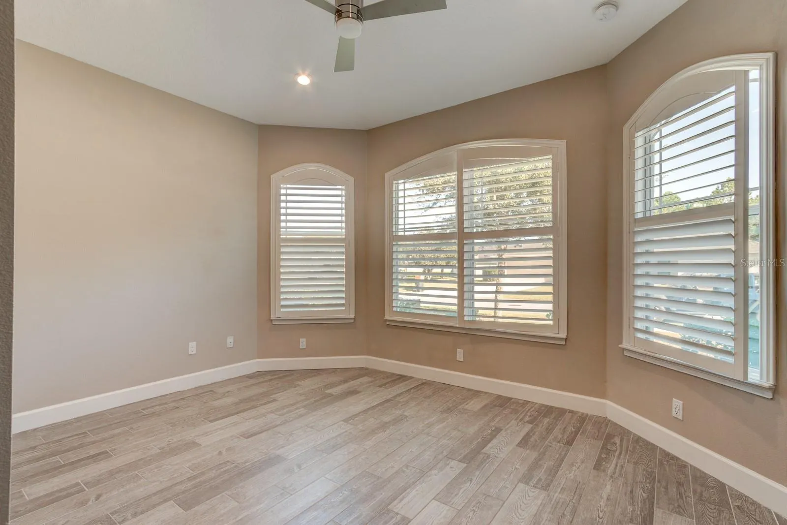 6844 VINTAGE LN
