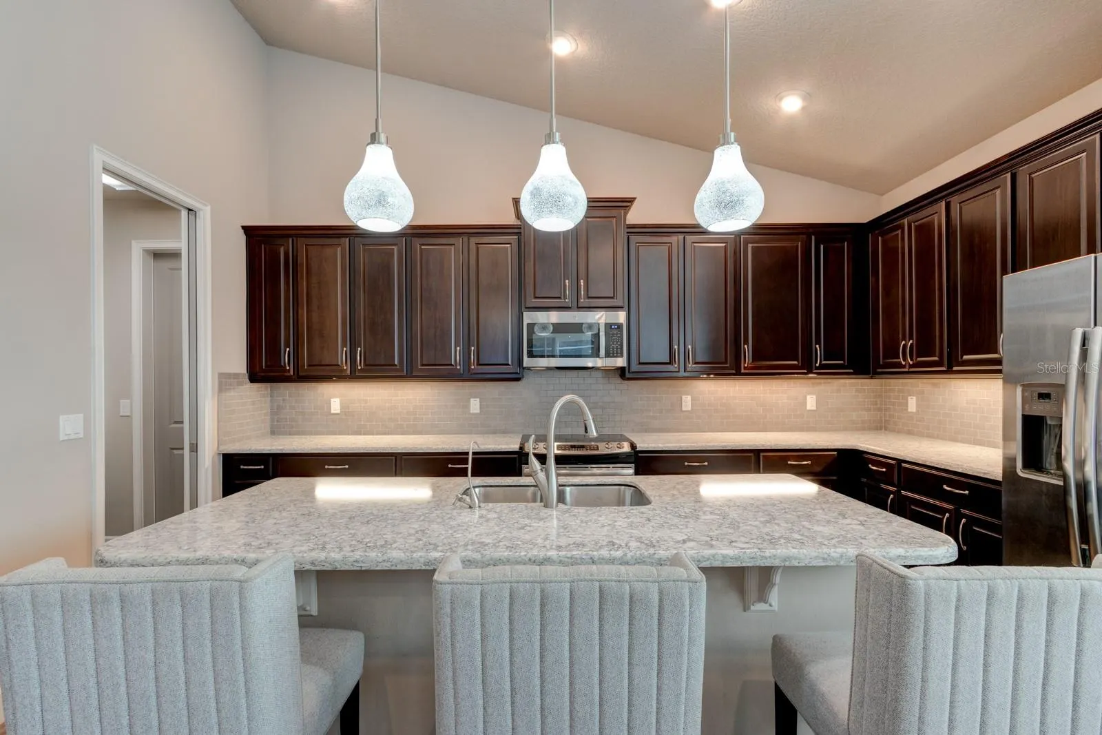 6844 VINTAGE LN