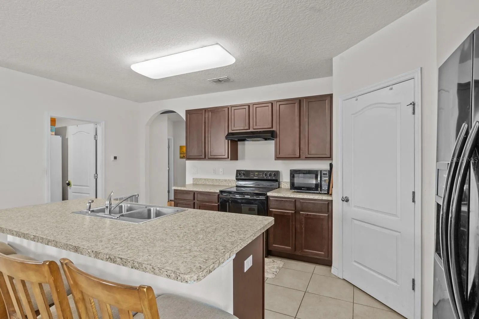 5716 LAKESIDE LANDINGS BLVD
