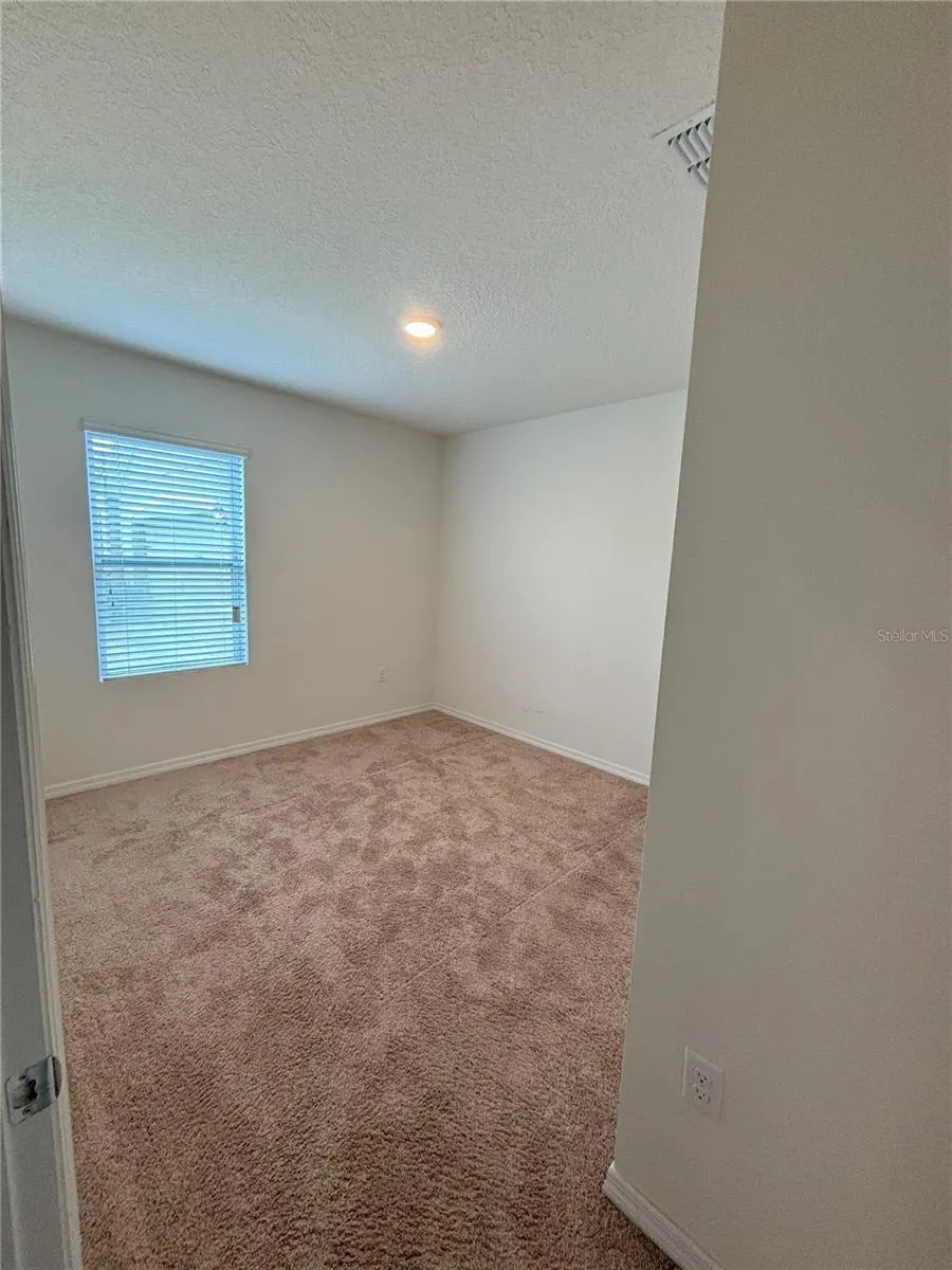 5716 LAKESIDE LANDINGS BLVD