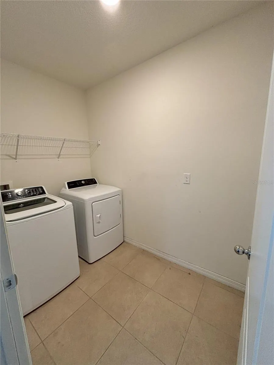 5716 LAKESIDE LANDINGS BLVD