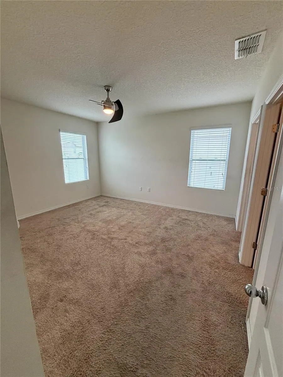 5716 LAKESIDE LANDINGS BLVD