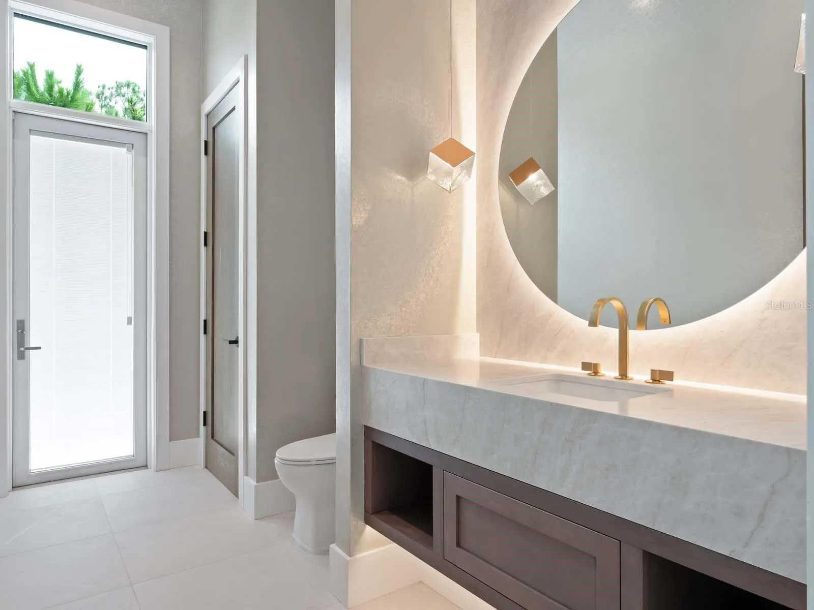 11043 CROMWELL RD