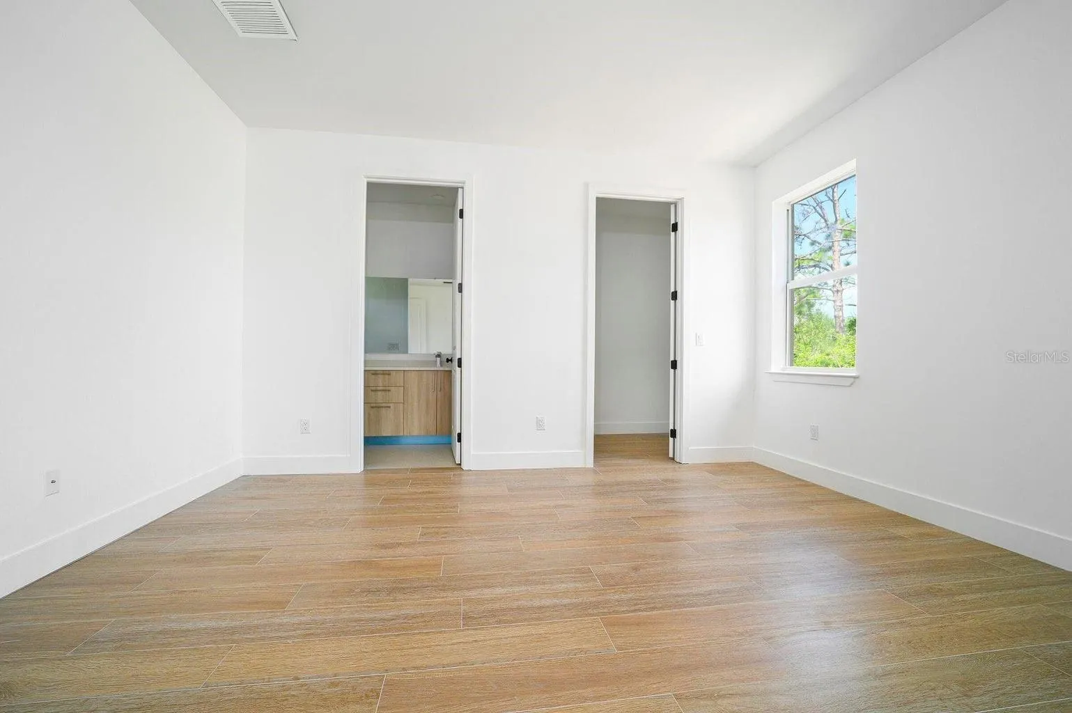15261 BRAINBRIDGE CIR