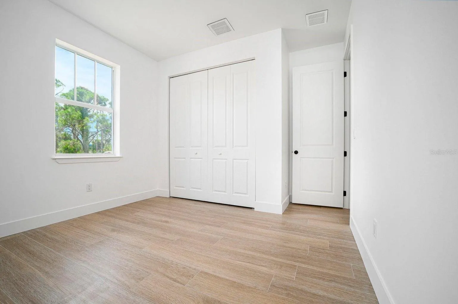 15261 BRAINBRIDGE CIR