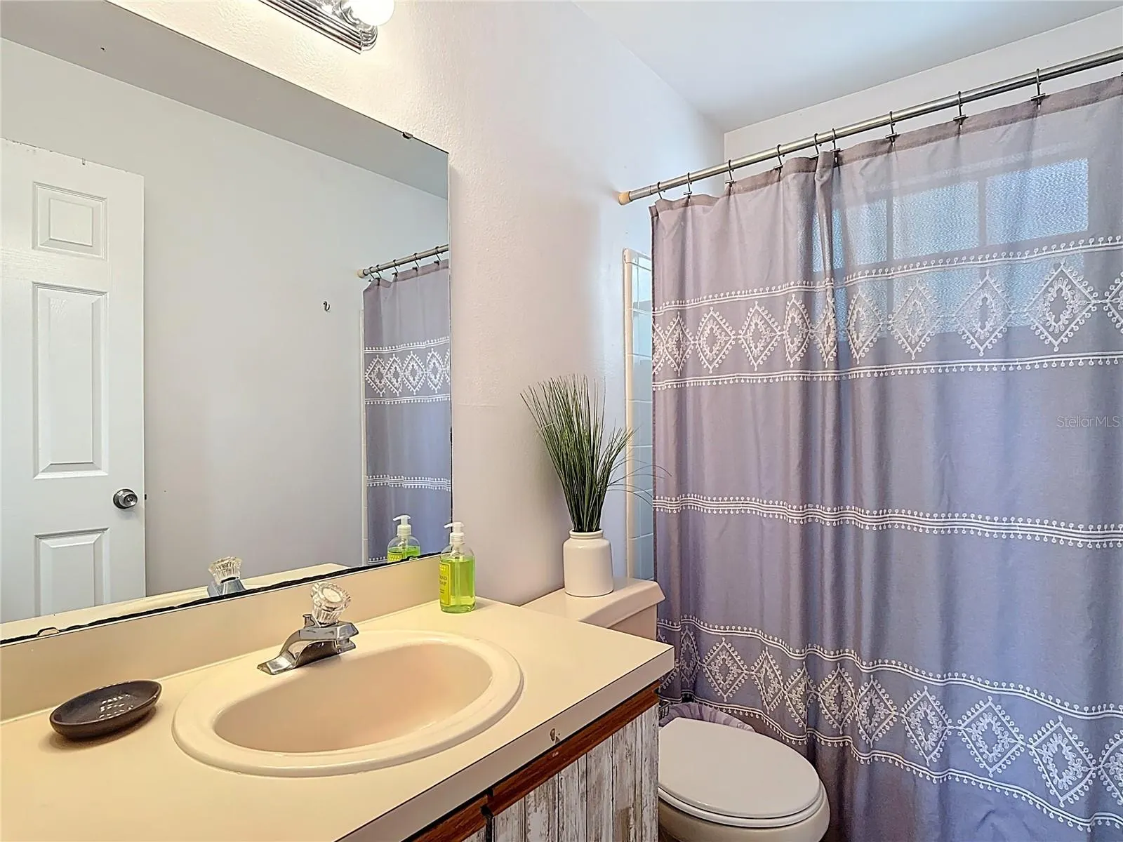 5005 LAGUNA BAY CIR #26, #26